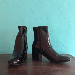 🌺Patent faux leather mid ankle boots